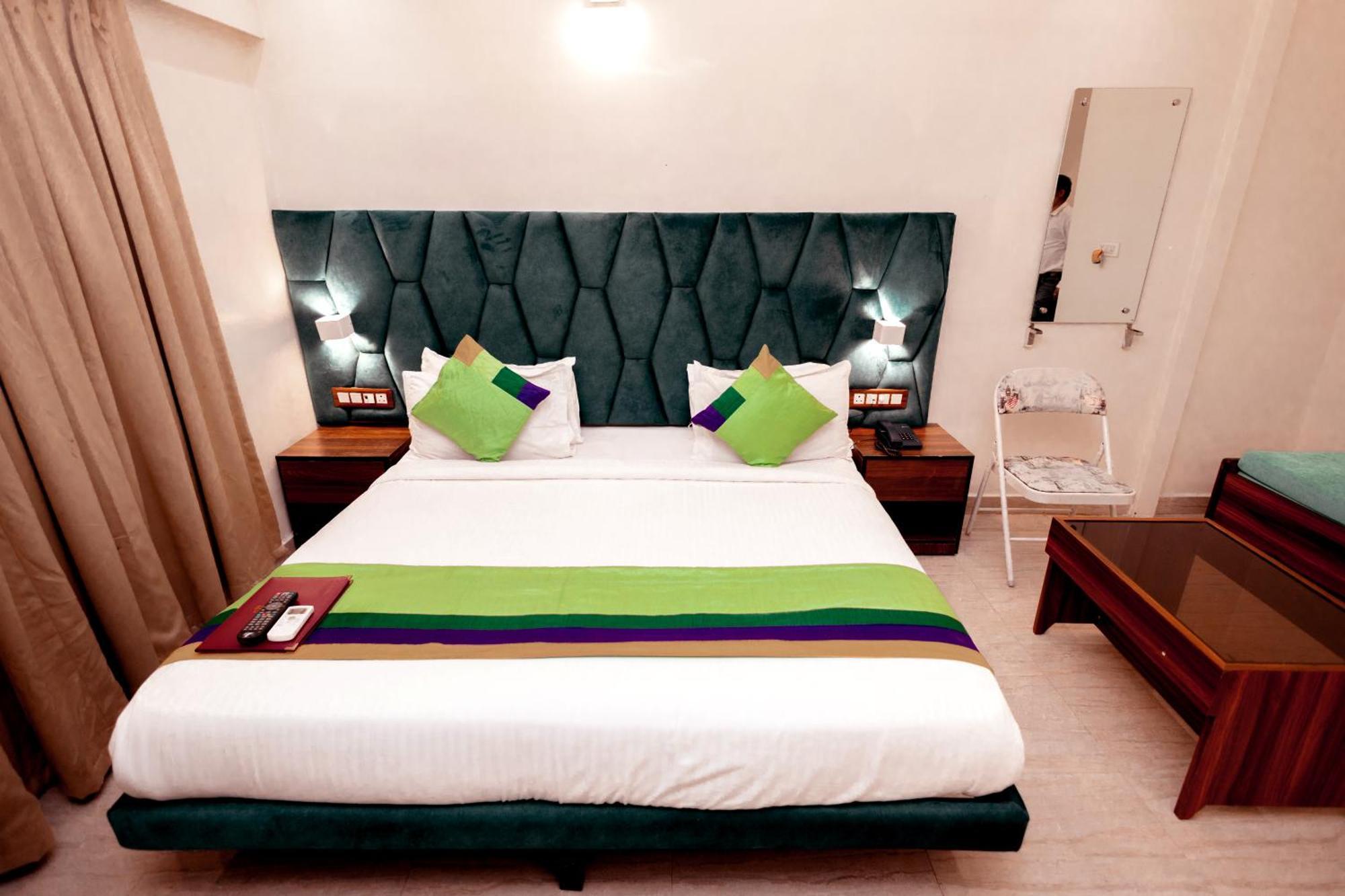 Golden Tulipz Hotel Mumbai (Bombay)