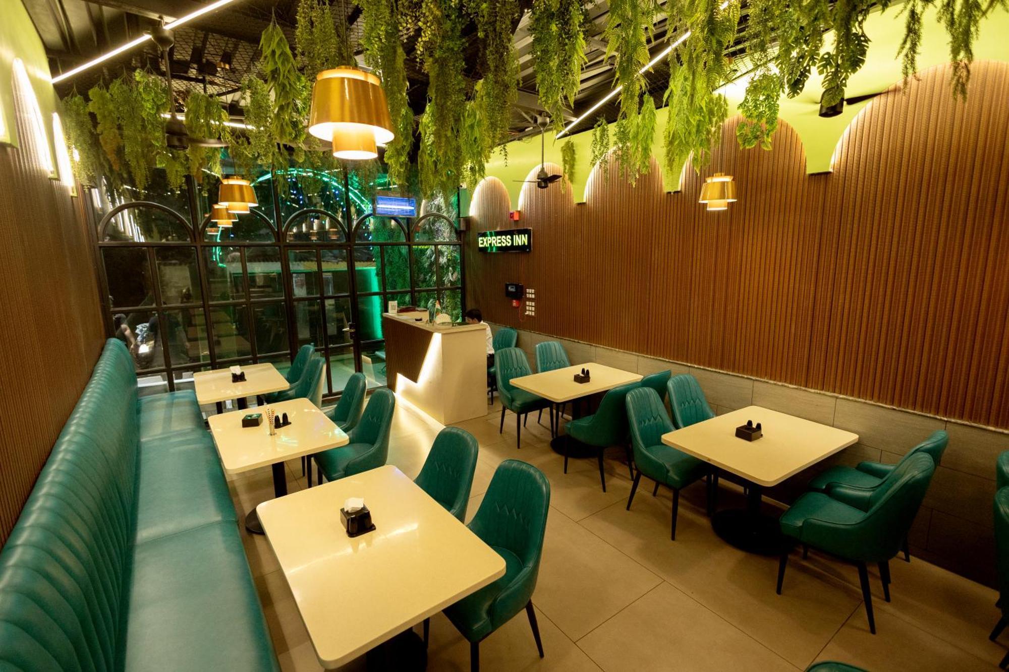 Golden Tulipz Hotel Mumbai (Bombay)